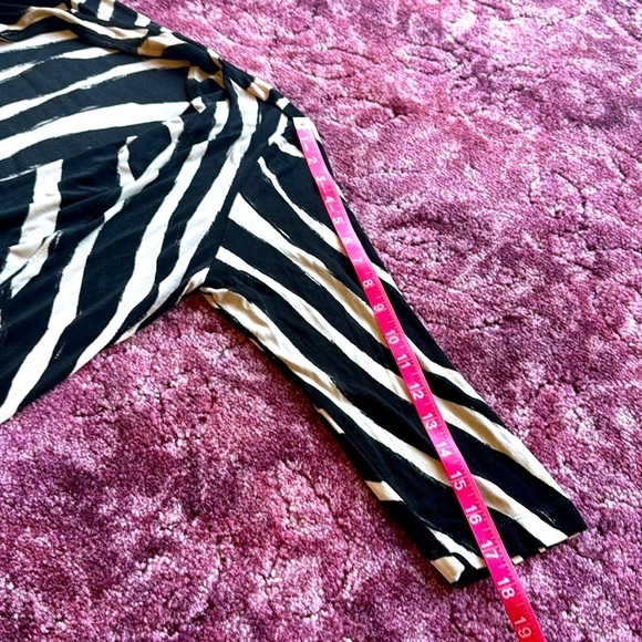 Chico’s Black and Cream Zebra Print Cardigan size 1 - Picture 6 of 6